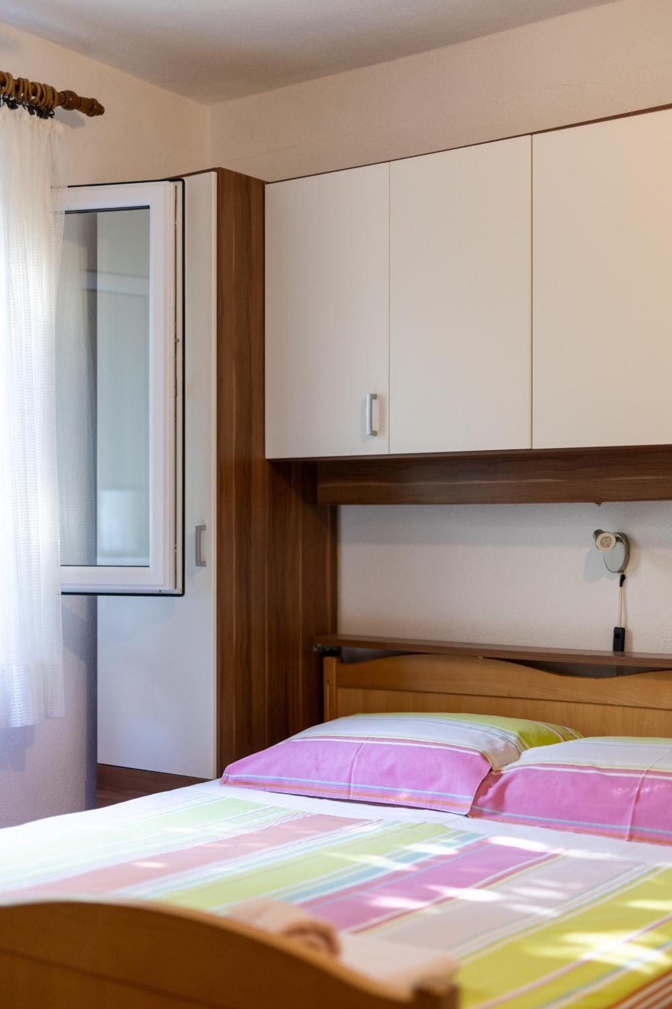Apartments By The Sea Mudri Dolac, Hvar - 582 Врбоска Стая снимка